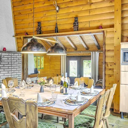 Шале Cozy Chalet In With Forest Nearby *